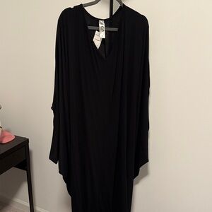 Go Couture Black V-Neck Dress